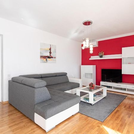 Apartment Lavanda With Beautiful Garden Krk Town Bagian luar foto