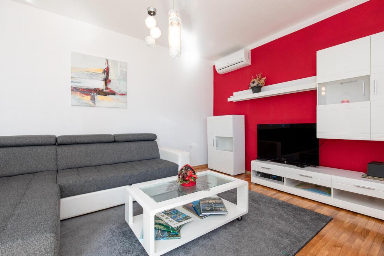 Apartment Lavanda With Beautiful Garden Krk Town Bagian luar foto
