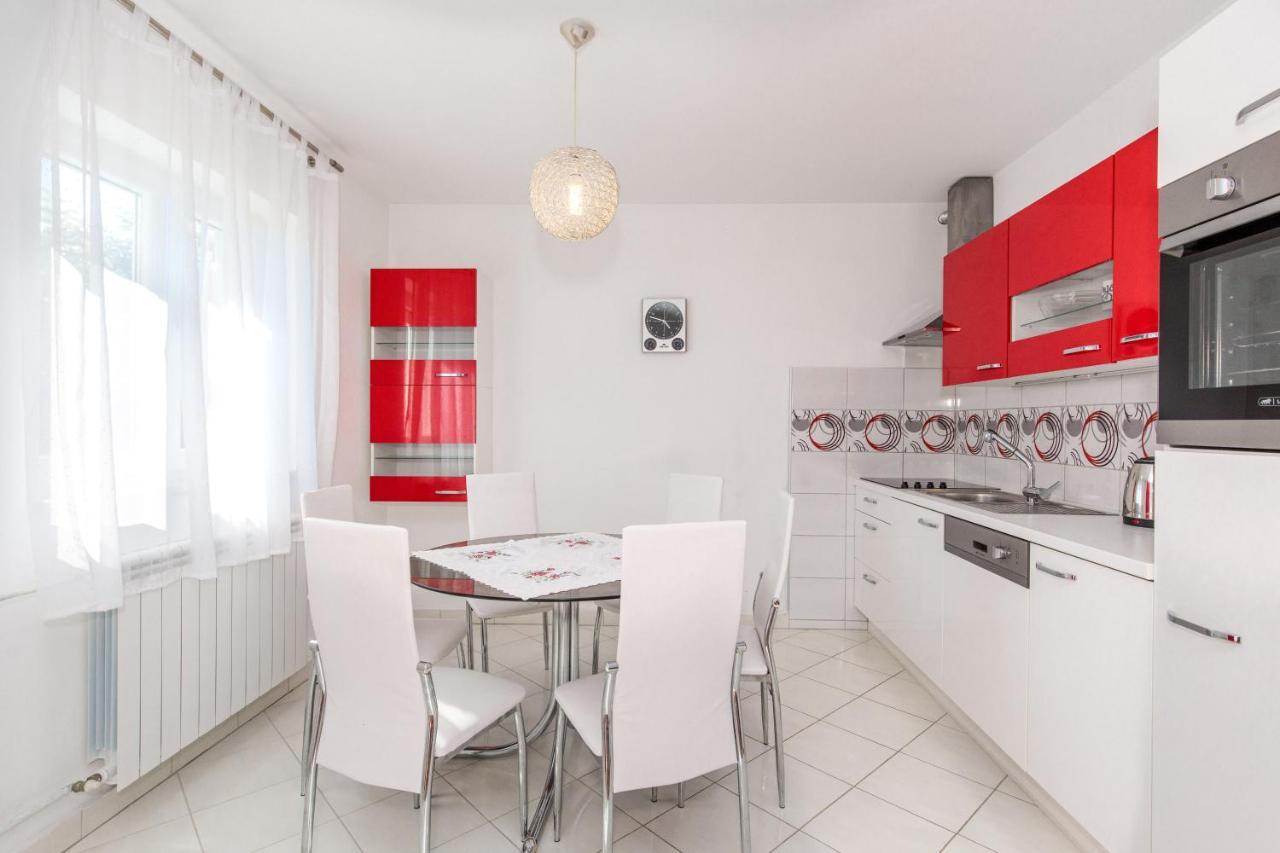 Apartment Lavanda With Beautiful Garden Krk Town Bagian luar foto