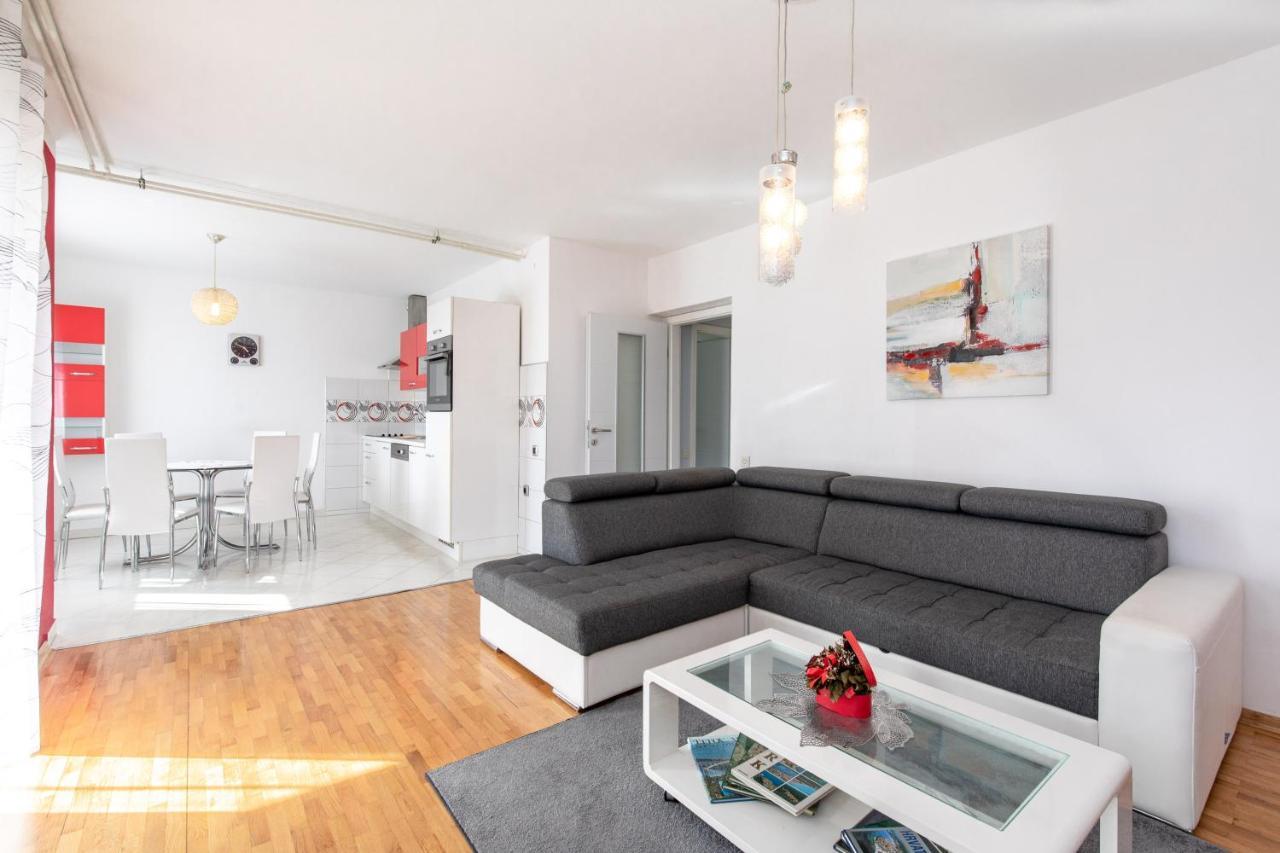 Apartment Lavanda With Beautiful Garden Krk Town Bagian luar foto